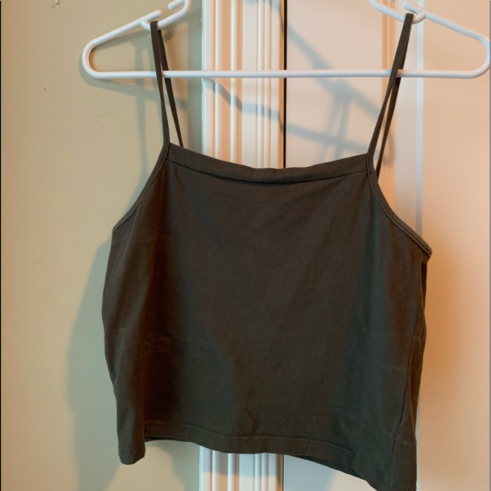 Crop top.